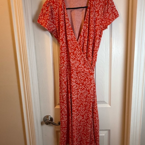 Boden Women’s Orange Wrap Knee Length Dress with Botanical Leaf Print Stretchy - Picture 2 of 12